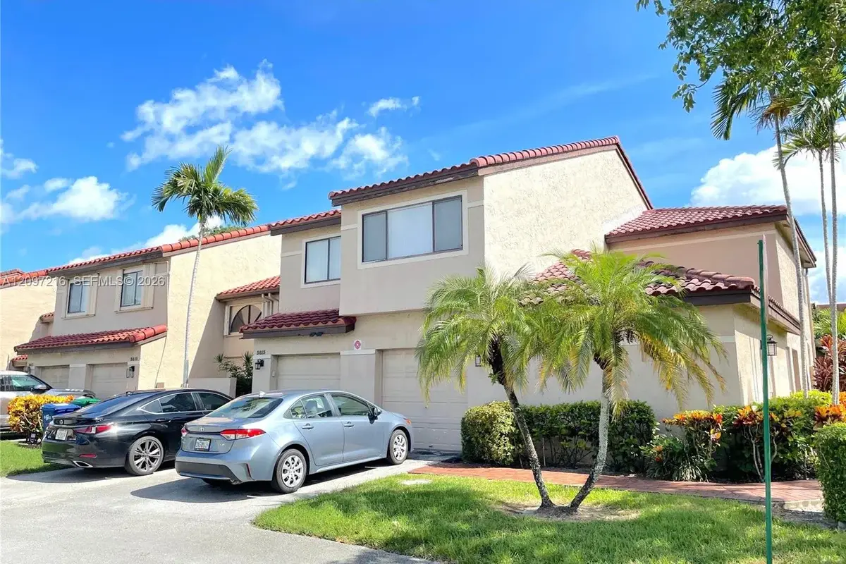 3613 W Inverrary Blvd W, Lauderhill: photo 1 of 16