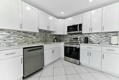 528 Burgundy K Ave, Delray Beach: photo 1 of 31