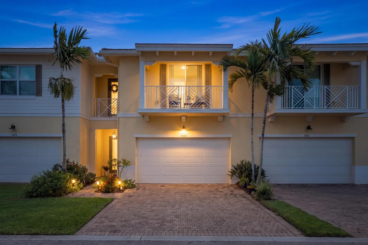 1020 Piccadilly St, Palm Beach Gardens: photo 1 of 31