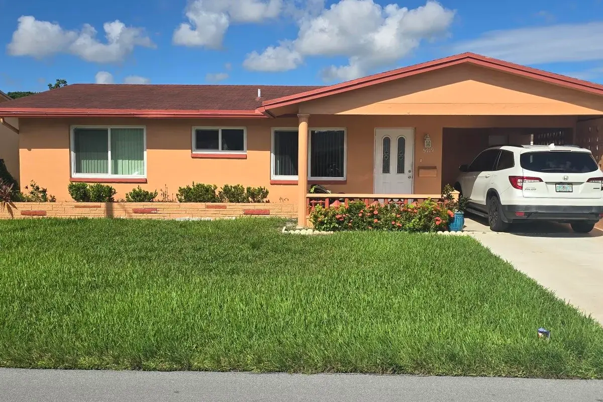 5719 NW 64th Way, Tamarac: photo 1 of 21