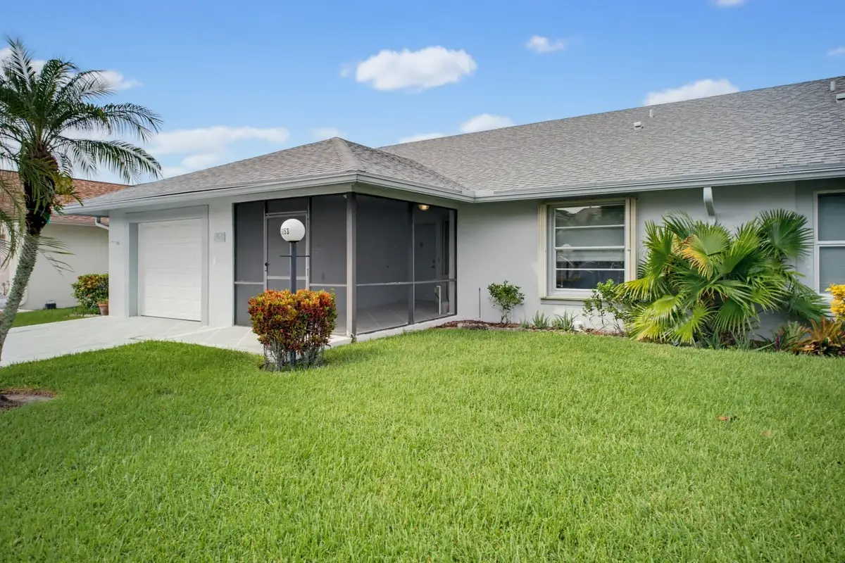 5253 Crystal Anne Dr, West Palm Beach: photo 1 of 52