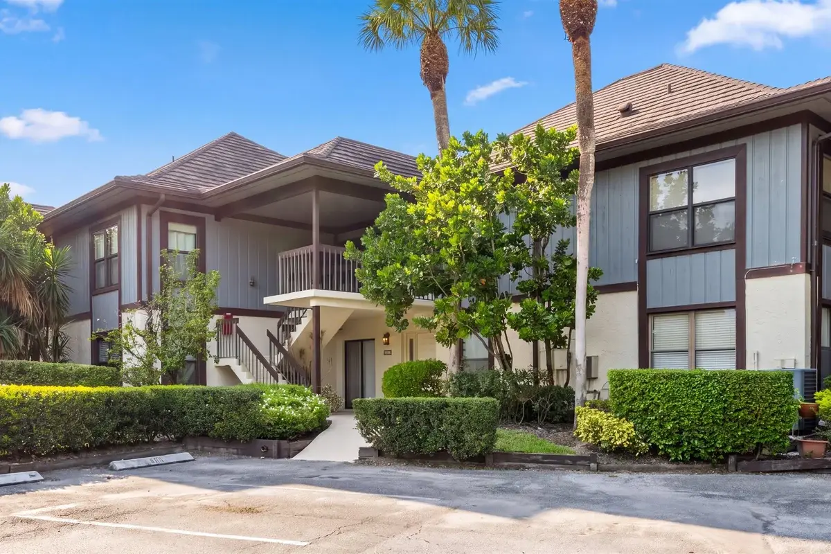13329 Polo Club Rd #105, Wellington: photo 1 of 42