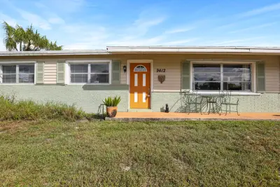 9412 Bellewood St, Palm Beach Gardens: photo 1 of 40