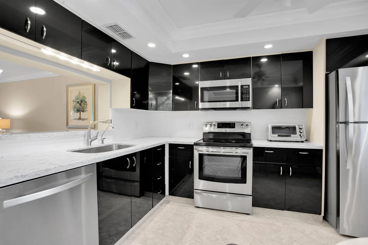 3303 Aruba Way #N1, Coconut Creek: photo 1 of 32