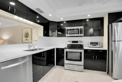 3303 Aruba Way #N1, Coconut Creek: photo 1 of 32