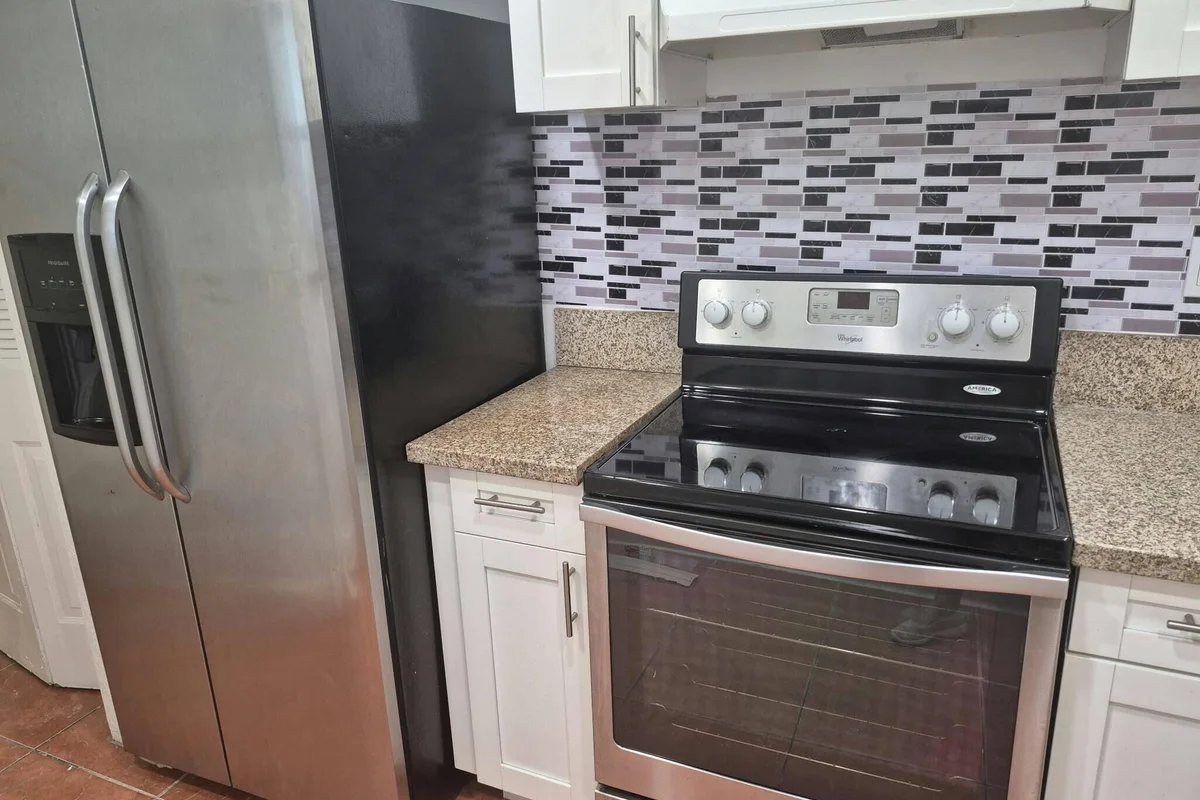 2700 Riverside Dr #106-B, Coral Springs: photo 1 of 35
