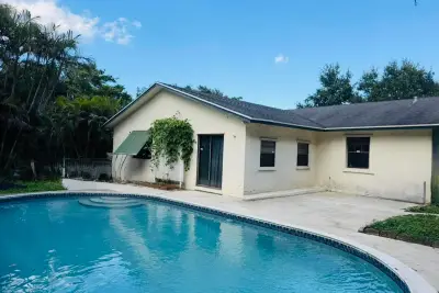 1209 NW 8th St, Boynton Beach: photo 1 of 68