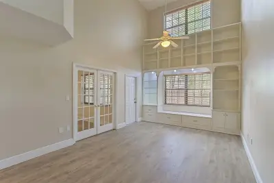 223 City View Dr, Fort Lauderdale: photo 1 of 33