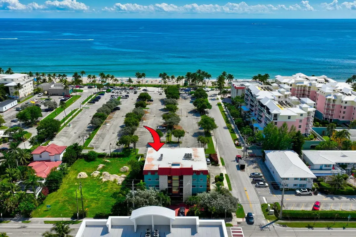 180 SE 20th Ave #403, Deerfield Beach: photo 1 of 65