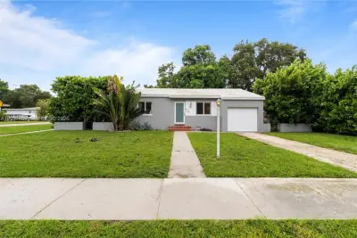 202 NW 92nd St, Miami Shores: photo 1 of 41