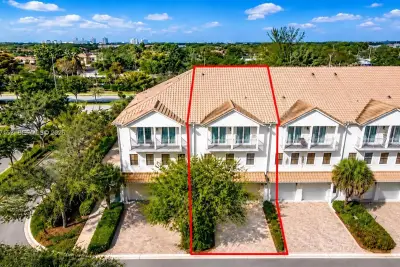 6841 N Lakeside Cir N #109-1, Davie: photo 1 of 34