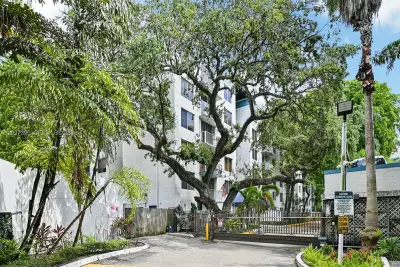 1740 N River Dr #614, Miami: photo 1 of 23