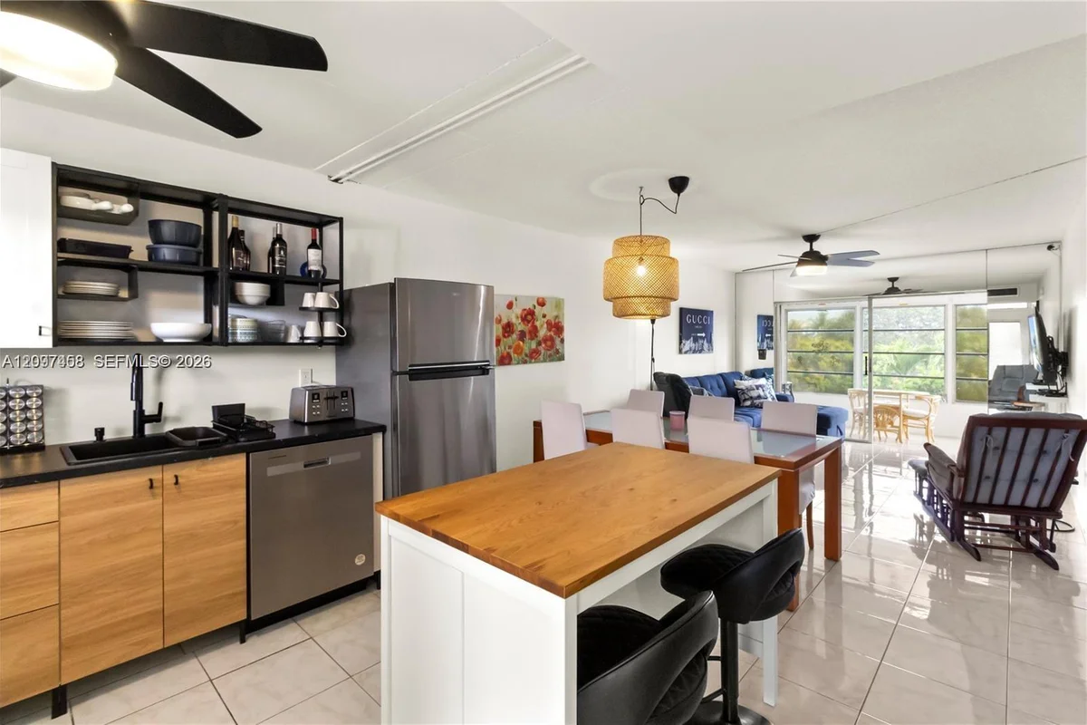 2901 NW 46th Ave #307, Lauderdale Lakes: photo 1 of 49