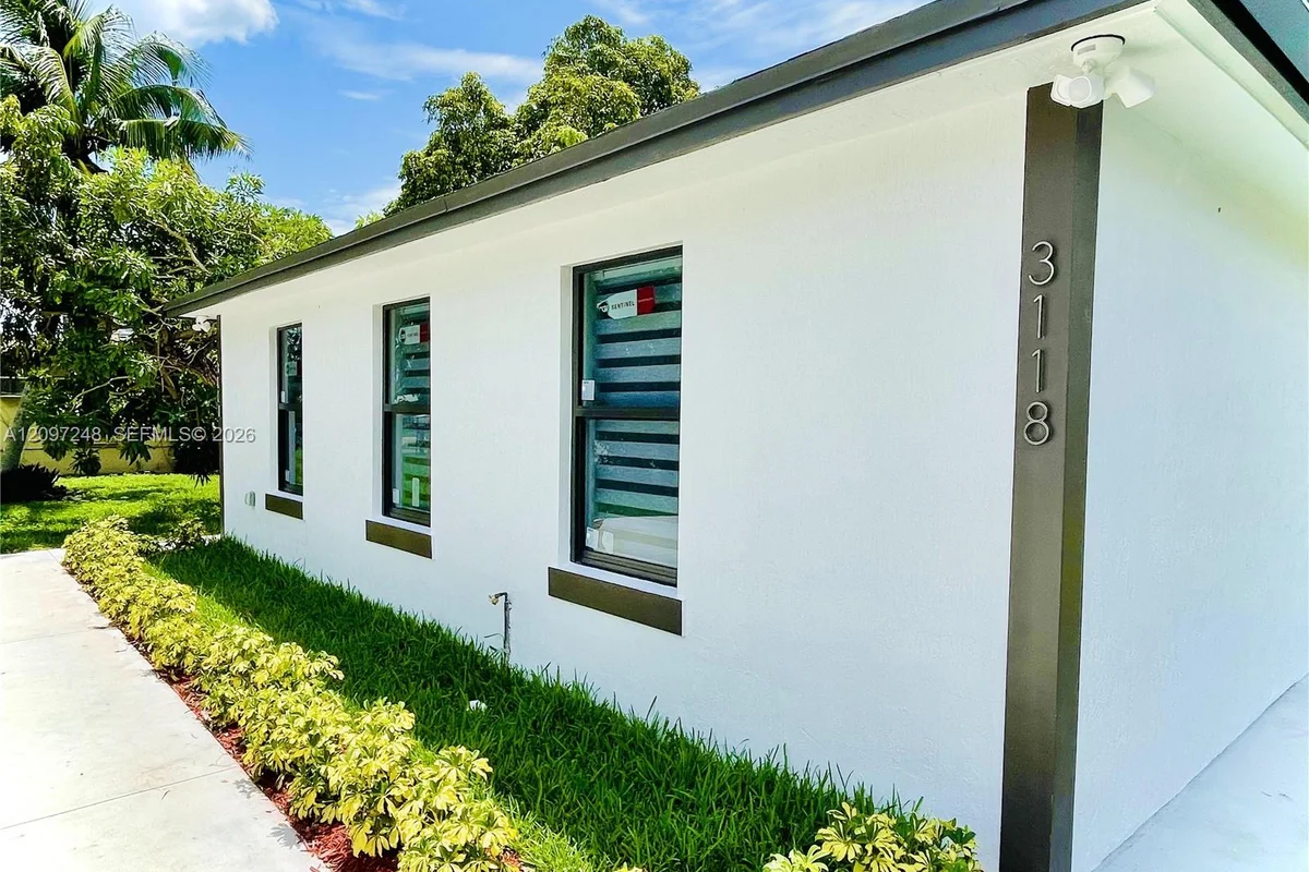 3118 NW 60 St, Miami: photo 1 of 17