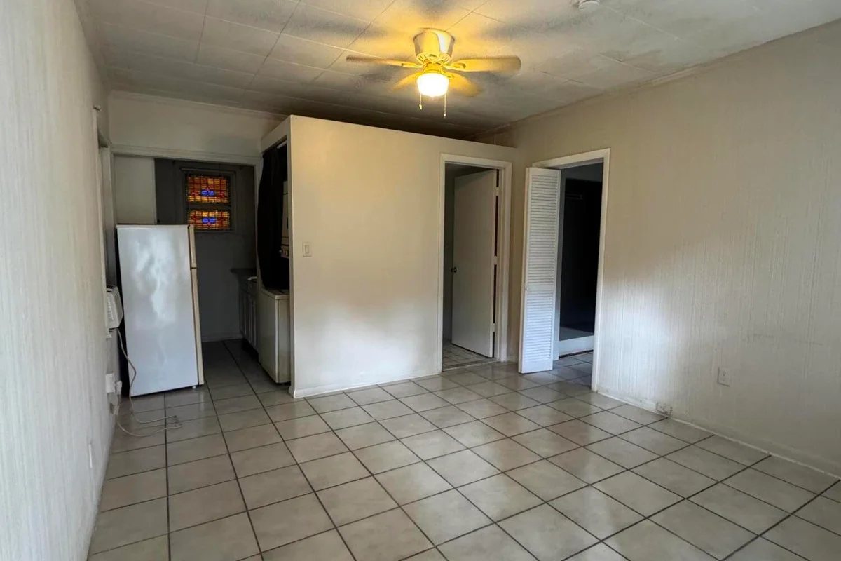 1217 SE 1st St, Fort Lauderdale: photo 1 of 9