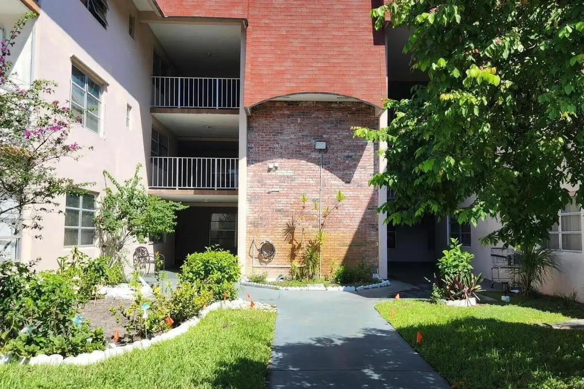 2901 NW 47th Ter #143C, Lauderdale Lakes: photo 1 of 13