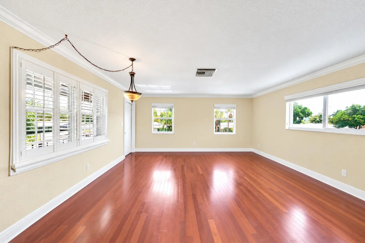 2701 Middle River Dr #11, Fort Lauderdale: photo 1 of 31