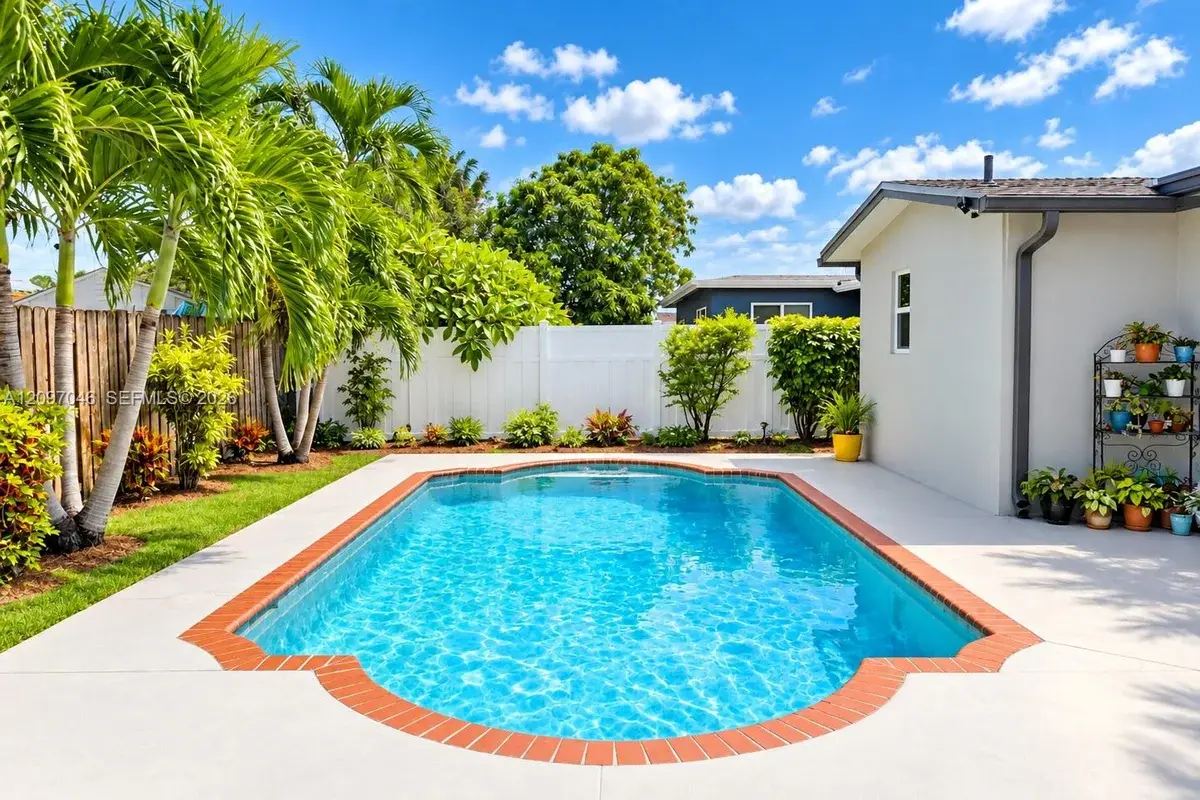 8521 NW 25th St, Sunrise: photo 1 of 41