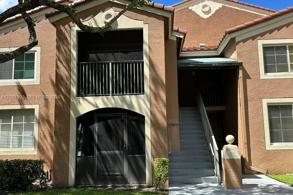 4820 N State Rd 7 #10207, Coconut Creek: photo 1 of 13