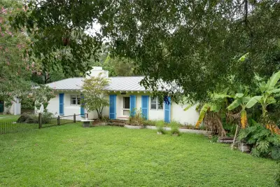 13900 Old Cutler Rd, Palmetto Bay: photo 1 of 43