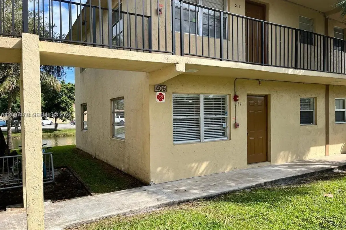 406 Lakeside Dr #117, Margate: photo 1 of 9