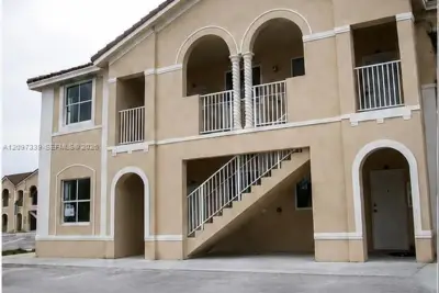 1651 SE 28th Ct #100, Homestead: photo 1 of 11