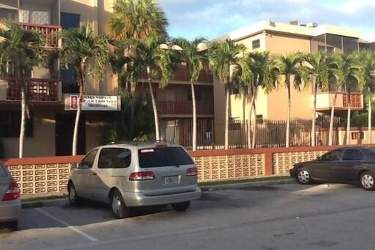 2175 NE 169th St #209, North Miami Beach: photo 1 of 7