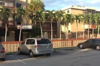 2175 NE 169th St #209, North Miami Beach: photo 1 of 7
