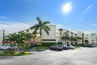 6768 10th Ave N #216, Lake Worth: photo 1 of 26