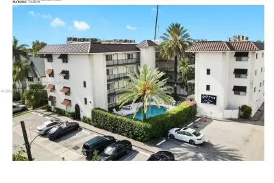 924 SE 2nd St #23, Fort Lauderdale: photo 1 of 13