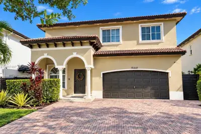15441 SW 11th Ter, Miami: photo 1 of 10
