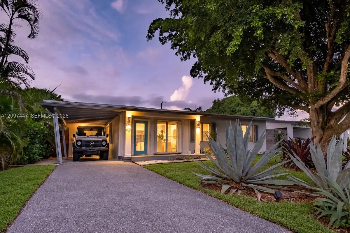 401 NW 28th Ct, Wilton Manors: photo 1 of 39