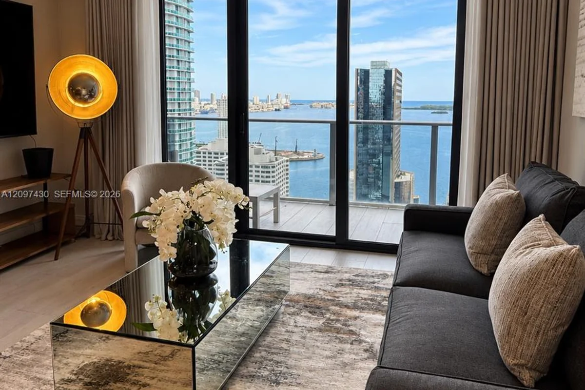 1010 Brickell Ave #3103, Miami: photo 1 of 28