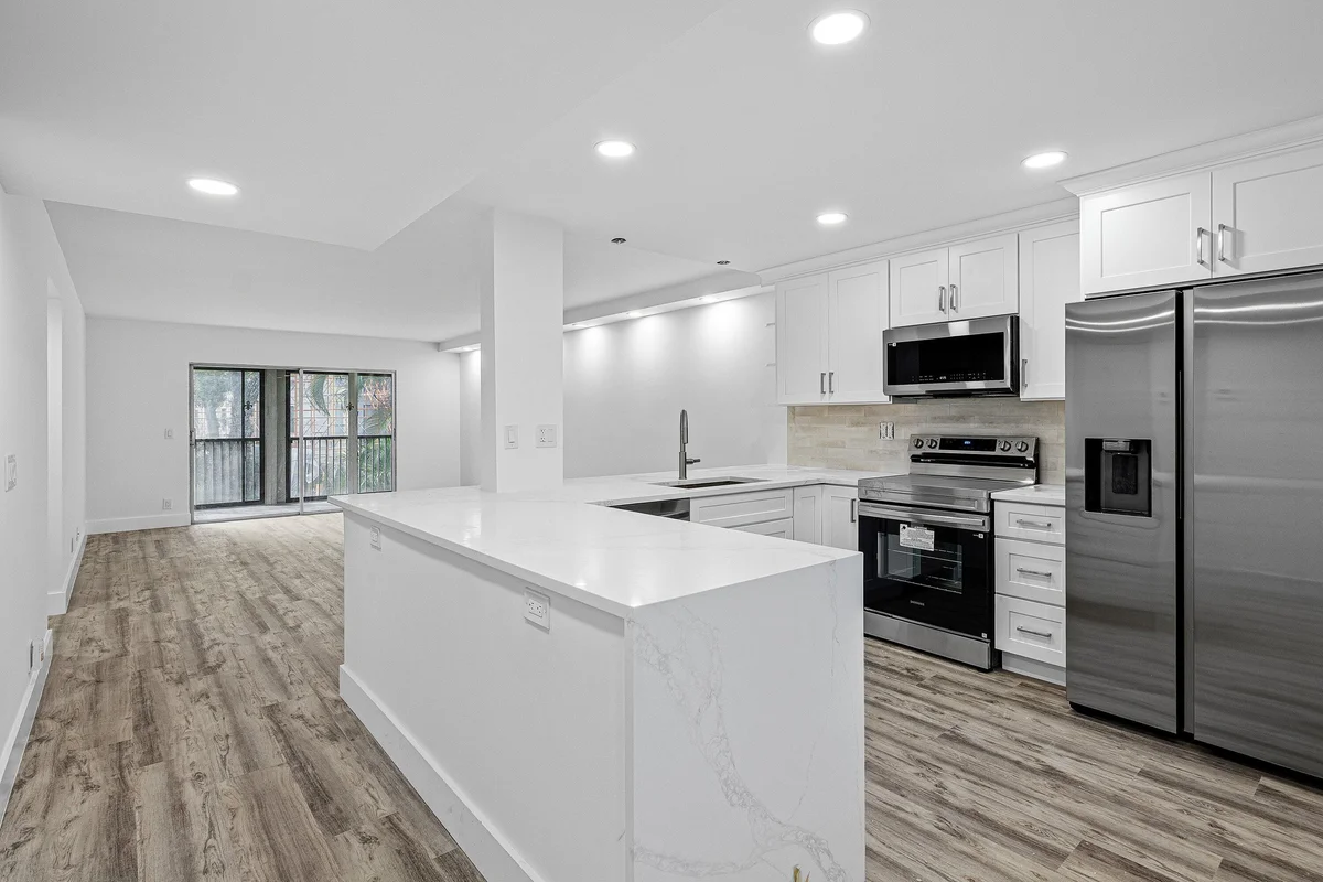 6585 Kensington Ln #207, Delray Beach: photo 1 of 26