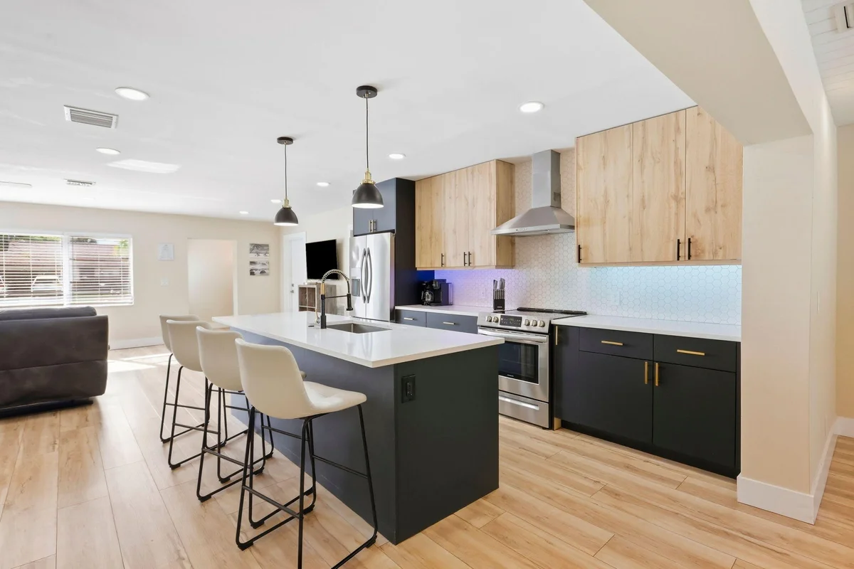 6880 Kingston Dr, Lake Worth: photo 1 of 41