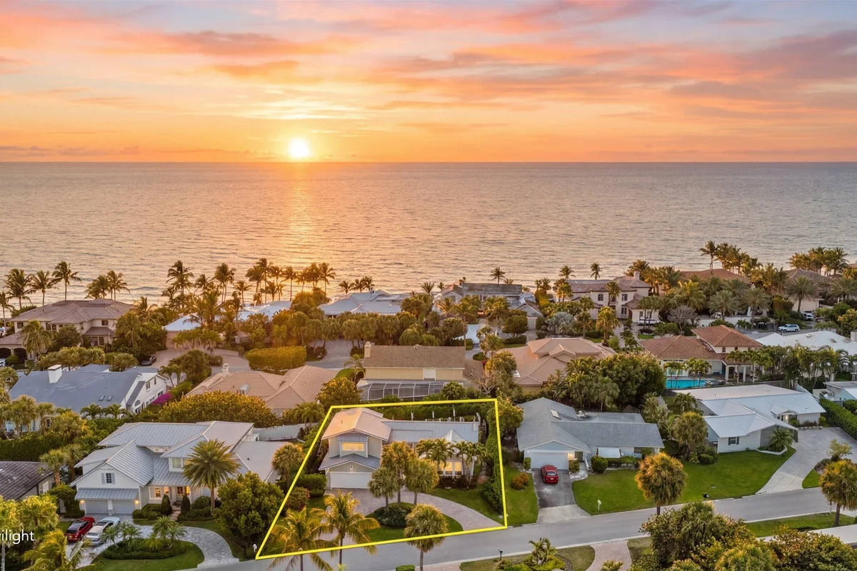 60 Colony Rd, Jupiter Inlet Colony: photo 1 of 60