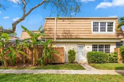 4348 Hazel Ave #B, Palm Beach Gardens: photo 1 of 26
