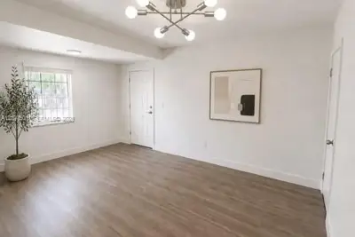 5537 NW 5th Ave #B, Miami: photo 1 of 8