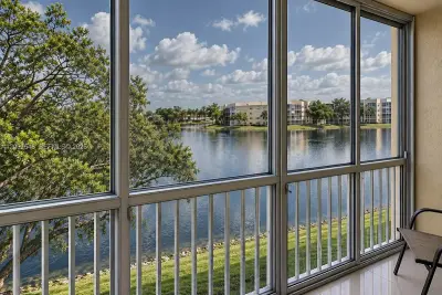 7874 Trent Dr #306, Tamarac: photo 1 of 34
