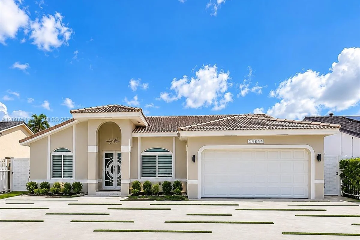 14844 SW 173rd Ter, Miami: photo 1 of 20