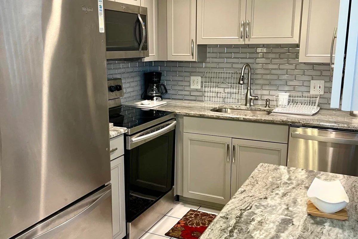 104 Kent G, West Palm Beach: photo 1 of 20