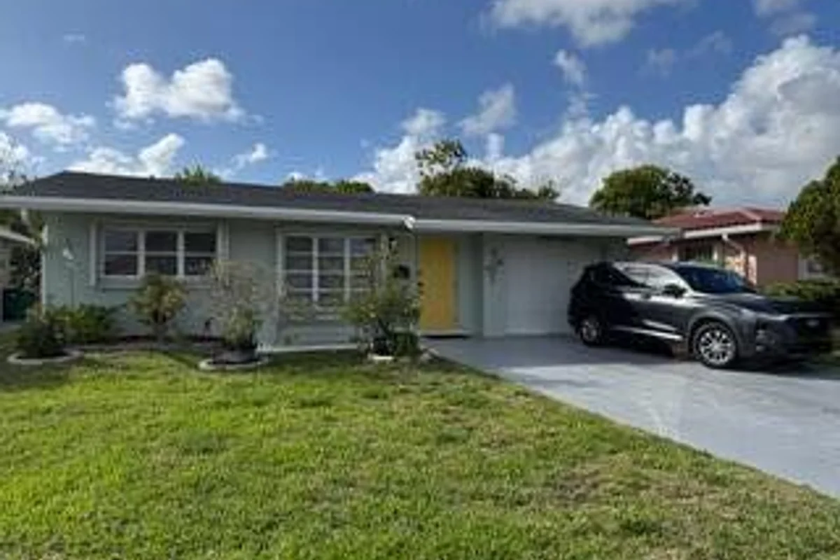 4919 NW 47th Ter, Tamarac: photo 1 of 21