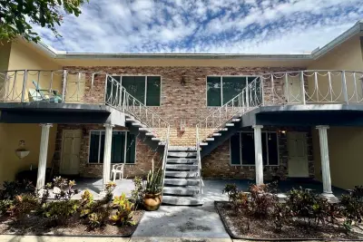 1900 NE 29th St #2D, Lighthouse Point: photo 1 of 19