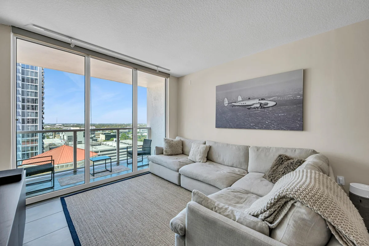 350 SE 2nd St #1980, Fort Lauderdale: photo 1 of 27