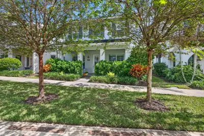 8028 Hobbes Way, Palm Beach Gardens: photo 1 of 1