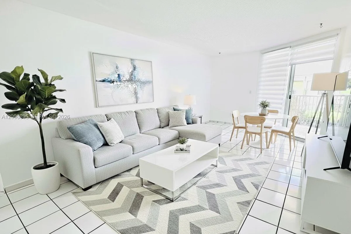 1750 W 46th St #535, Hialeah: photo 1 of 14