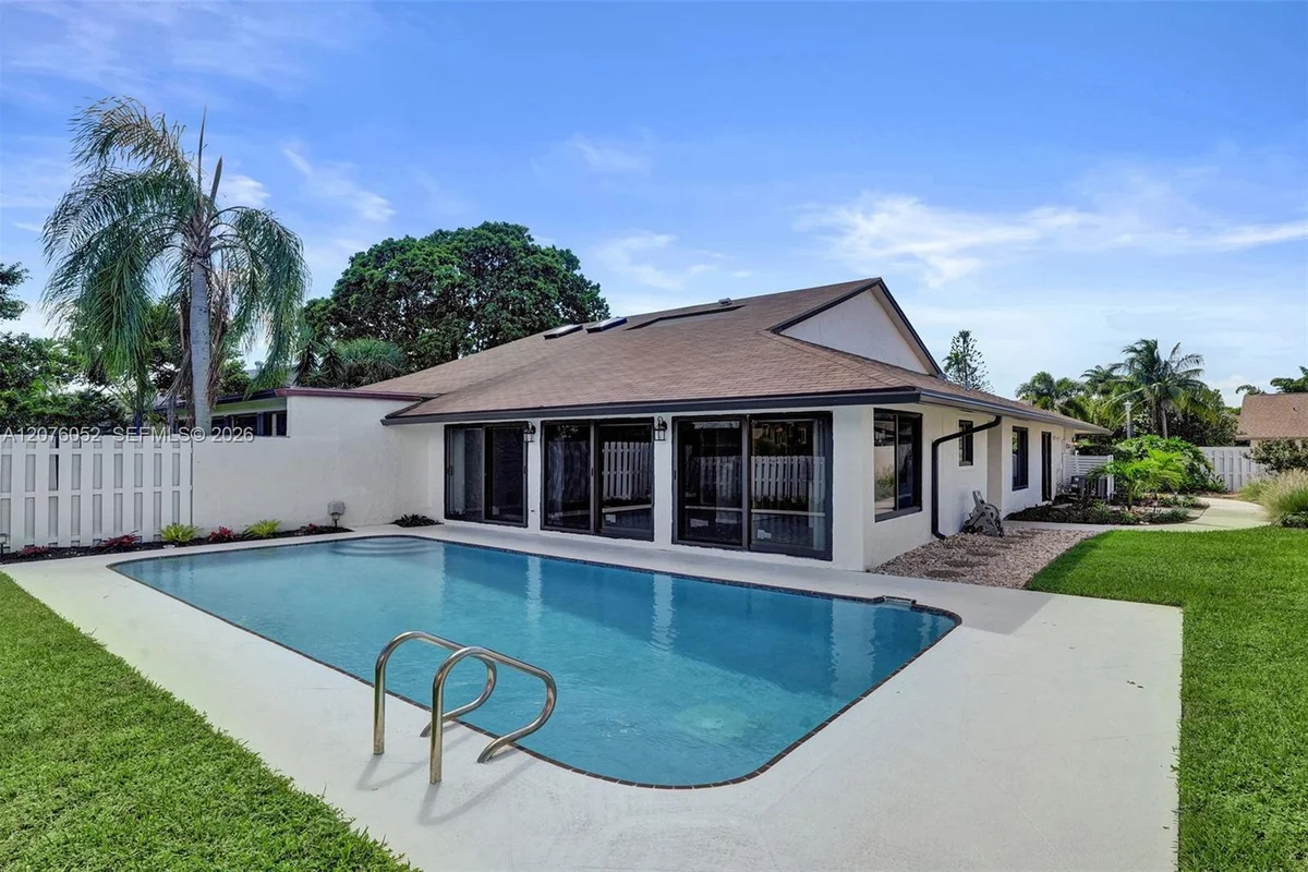 303 SW 28th Ave, Delray Beach: photo 1 of 52