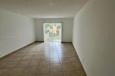 18111 NW 68th Ave #H205, Hialeah: photo 1 of 8