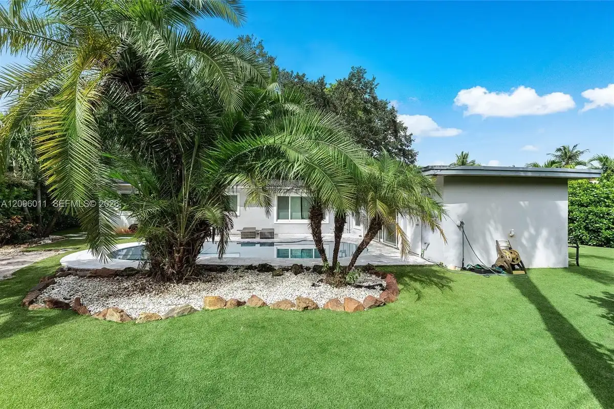 4872 NW 1st Ct, Plantation: photo 1 of 19