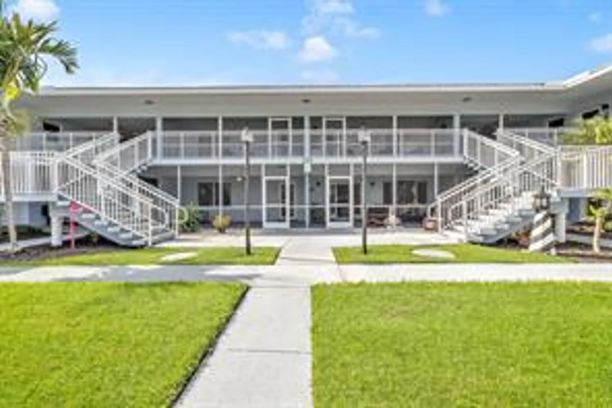2835 NE 28th Ave #1, Lighthouse Point: photo 1 of 1